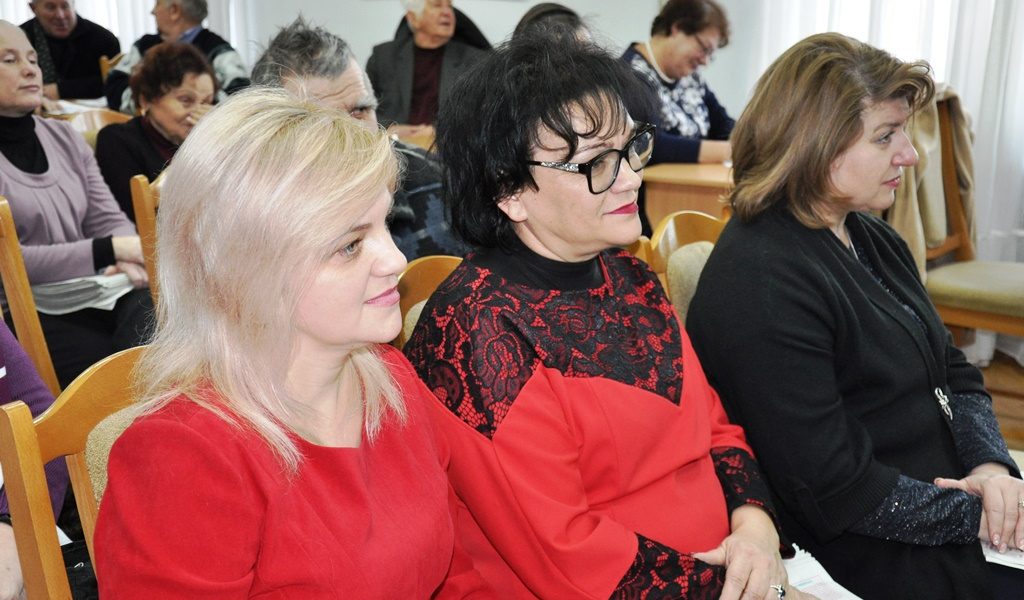 зустр4