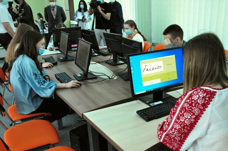 ст4